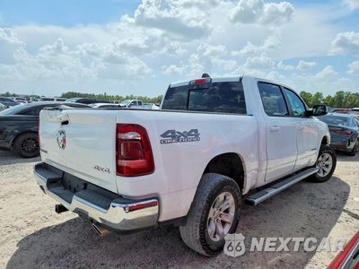 Trzecie zdjęcie samochodu z tyłu: 2024 RAM 1500 LARAMIE VIN:1C6SRFJT2RN130623 - miniatura