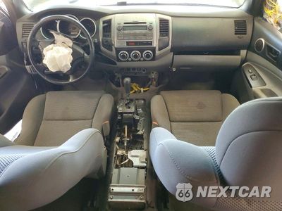 Zdjęcie 8 z 13 samochodu: 2009 TOYOTA TACOMA V6 VIN:3TMLU42N59M032695 - miniatura