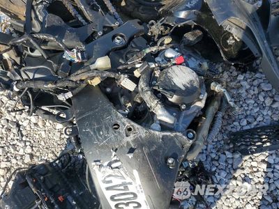 Zdjęcie 8 z 8 samochodu: 2026 KAWASAKI ZX1003 B VIN:JKBZXXB17TA001006 - miniatura