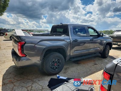 Trzecie zdjęcie samochodu z tyłu: 2026 TOYOTA TUNDRA TRD PRO HV VIN:5TFPC5DB0TX139782 - miniatura