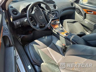 Zdjęcie 8 z 12 samochodu: 2005 MERCEDES-BENZ SL 500 VIN:WDBSK75F45F094198 - miniatura