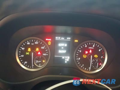 Zdjęcie 9 z 14 samochodu: 2023 MERCEDES-BENZ METRIS VIN:W1WV0FEY9P4365999 - miniatura