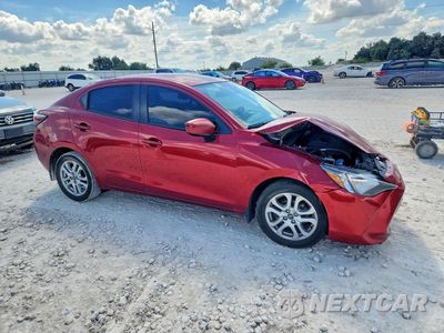 Czwarte zdjęcie samochodu z boku: 2018 TOYOTA YARIS IA BASE VIN:3MYDLBYV2JY316822 - miniatura