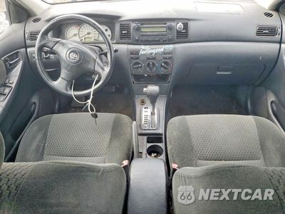 Zdjęcie 8 z 12 samochodu: 2005 TOYOTA COROLLA S VIN:2T1BR32E75C557493 - miniatura