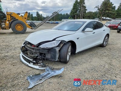 2015 TESLA MODEL S 60 5YJSA1S11FF081182 - główne zdjęcie licytacji z USA - miniatura