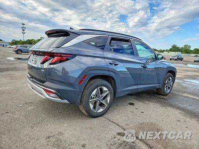 Trzecie zdjęcie samochodu z tyłu: 2025 HYUNDAI TUCSON SEL VIN:5NMJBCDE6SH568729 - miniatura