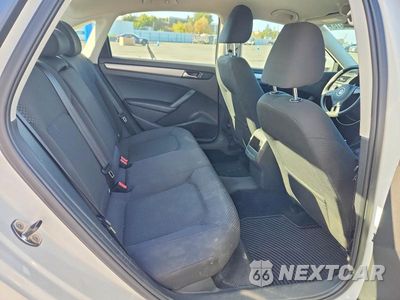 Zdjęcie 10 z 12 samochodu: 2013 VOLKSWAGEN PASSAT S VIN:1VWAP7A36DC023270 - miniatura