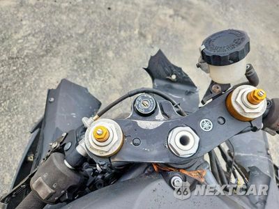 Zdjęcie 7 z 9 samochodu: 2008 YAMAHA YZFR6 VIN:JYARJ16E58A003040 - miniatura