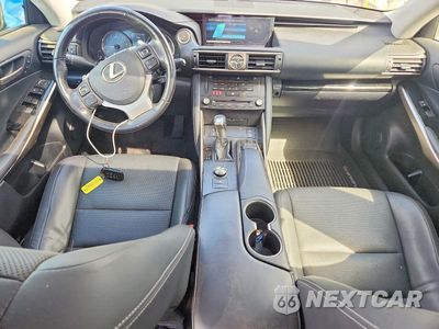 Zdjęcie 8 z 12 samochodu: 2018 LEXUS IS 300 VIN:JTHBA1D28J5062160 - miniatura