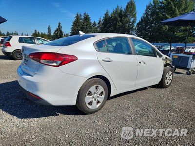 Trzecie zdjęcie samochodu z tyłu: 2017 KIA FORTE LX VIN:3KPFL4A77HE041961 - miniatura