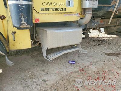 Zdjęcie 12 z 12 samochodu: 1985 FREIGHTLINER CONVENTIONAL DUMP TRUCK VIN:1FUPYDYBXFP249371 - miniatura