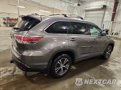 Trzecie zdjęcie samochodu z tyłu: 2016 TOYOTA HIGHLANDER XLE VIN:5TDJKRFH3GS227058 - miniatura