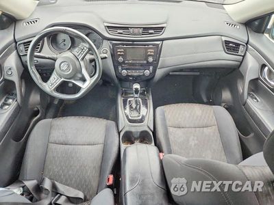 Zdjęcie 8 z 13 samochodu: 2017 NISSAN ROGUE SV VIN:5N1AT2MVXHC852178 - miniatura