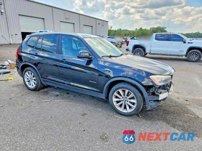 Czwarte zdjęcie samochodu z boku: 2016 BMW X3 SDRIVE28I VIN:5UXWZ7C58G0R33041 - miniatura