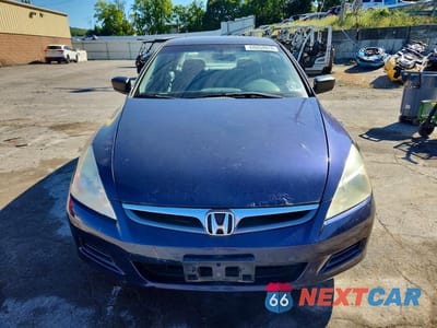 Piąte zdjęcie samochodu w środku: 2007 HONDA ACCORD VALUE VIN:1HGCM56197A129391 - miniatura