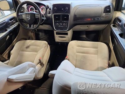 Zdjęcie 8 z 13 samochodu: 2015 DODGE GRAND CARAVAN SE VIN:2C7WDGBG7FR642847 - miniatura