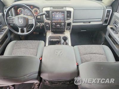 Zdjęcie 8 z 12 samochodu: 2018 RAM 2500 SLT VIN:3C6UR5DJ9JG212150 - miniatura