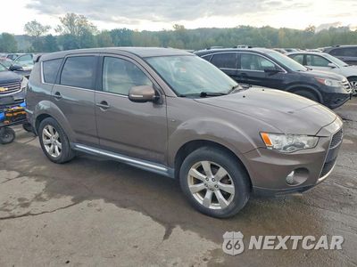 Czwarte zdjęcie samochodu z boku: 2013 MITSUBISHI OUTLANDER GT VIN:JA4JT5AX9DU012306 - miniatura