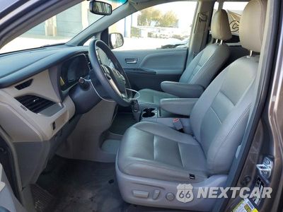 Zdjęcie 7 z 13 samochodu: 2017 TOYOTA SIENNA LE VIN:5TDKZ3DC9HS850349 - miniatura