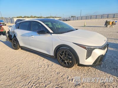 Czwarte zdjęcie samochodu z boku: 2026 KIA K4 GT-LINE TURBO VIN:3KPFW4DC9TE286639 - miniatura
