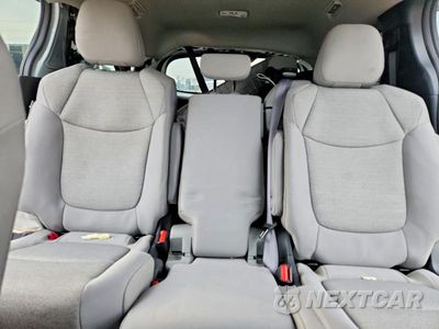 Zdjęcie 10 z 14 samochodu: 2025 TOYOTA SIENNA LE VIN:5TDKSKFC3SS207983 - miniatura