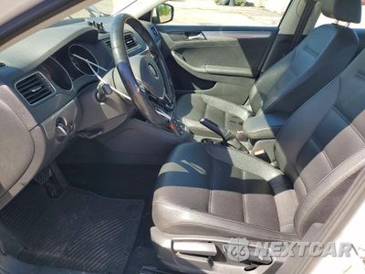 Zdjęcie 7 z 13 samochodu: 2017 VOLKSWAGEN JETTA SE VIN:3VWDB7AJ3HM320706 - miniatura