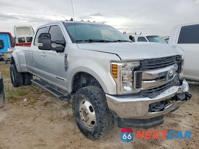 Czwarte zdjęcie samochodu z boku: 2019 FORD F350 SUPER DUTY VIN:1FT8W3DTXKEE32334 - miniatura