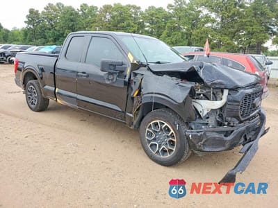 Czwarte zdjęcie samochodu z boku: 2023 FORD F150 SUPER CAB VIN:1FTEX1CP2PKF45051 - miniatura