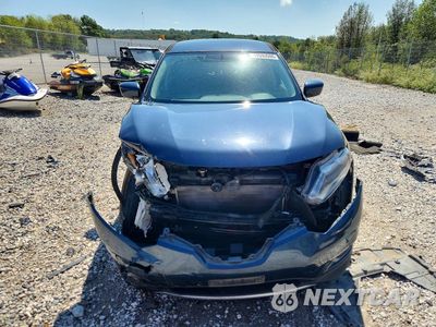 Piąte zdjęcie samochodu w środku: 2016 NISSAN ROGUE S VIN:JN8AT2MT3GW012604 - miniatura