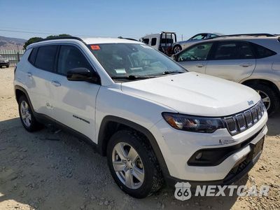 Czwarte zdjęcie samochodu z boku: 2022 JEEP COMPASS LATITUDE VIN:3C4NJDBB8NT178466 - miniatura