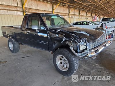 Czwarte zdjęcie samochodu z boku: 1985 TOYOTA PICKUP XTRACAB RN56 DLX VIN:JT4RN56D4F5043588 - miniatura