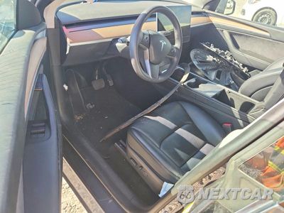 Zdjęcie 8 z 13 samochodu: 2023 TESLA MODEL Y VIN:7SAYGAEE4PF607834 - miniatura