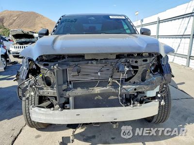 Piąte zdjęcie samochodu w środku: 2025 TOYOTA TACOMA SR5 VIN:3TMKB5FNXSM033123 - miniatura