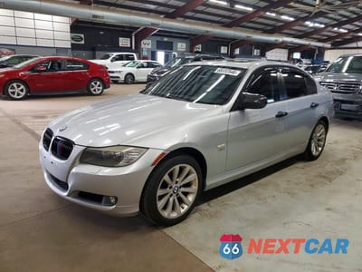 2011 BMW 328 XI WBAPK7C57BF086039 - główne zdjęcie licytacji z USA - miniatura