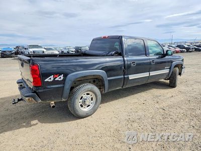 Trzecie zdjęcie samochodu z tyłu: 2005 CHEVROLET SILVERADO K1500 HEAVY DUTY VIN:1GCGK13U75F862701 - miniatura