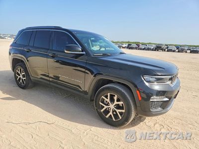 Czwarte zdjęcie samochodu z boku: 2023 JEEP GRAND CHEROKEE LIMITED VIN:1C4RJGBG5PC595539 - miniatura