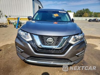 Piąte zdjęcie samochodu w środku: 2019 NISSAN ROGUE S VIN:JN8AT2MT0KW266845 - miniatura