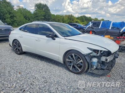 Czwarte zdjęcie samochodu z boku: 2021 HYUNDAI SONATA SEL PLUS VIN:5NPEJ4J29MH062578 - miniatura