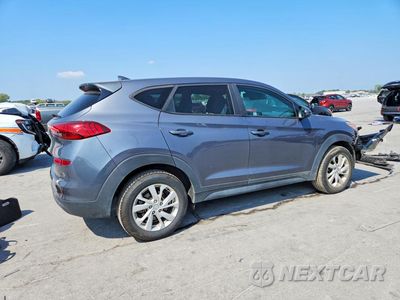 Trzecie zdjęcie samochodu z tyłu: 2019 HYUNDAI TUCSON SE VIN:KM8J2CA46KU931739 - miniatura