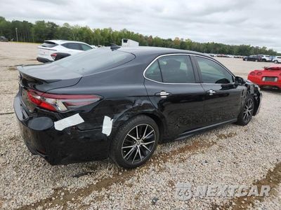 Trzecie zdjęcie samochodu z tyłu: 2022 TOYOTA CAMRY SE VIN:4T1T11AKXNU056006 - miniatura