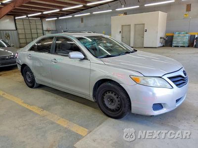 Czwarte zdjęcie samochodu z boku: 2010 TOYOTA CAMRY LE VIN:4T1BF3EK8AU055305 - miniatura
