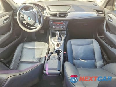 Zdjęcie 8 z 13 samochodu: 2015 BMW X1 SDRIVE28I VIN:WBAVM1C5XFVW57386 - miniatura
