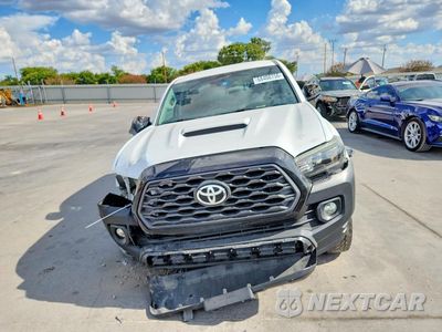 Piąte zdjęcie samochodu w środku: 2019 TOYOTA TACOMA SR5 V6 VIN:3TMAZ5CN8KM083241 - miniatura