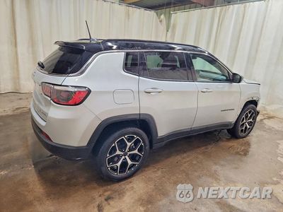 Trzecie zdjęcie samochodu z tyłu: 2025 JEEP COMPASS LIMITED VIN:3C4NJDCN6ST625011 - miniatura