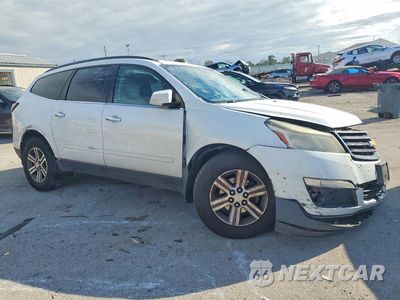 Czwarte zdjęcie samochodu z boku: 2017 CHEVROLET TRAVERSE LT VIN:1GNKRHKD3HJ276733 - miniatura