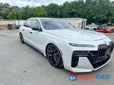 Czwarte zdjęcie samochodu z boku: 2024 BMW 760 XI VIN:WBA33EJ0XRCP25744 - miniatura