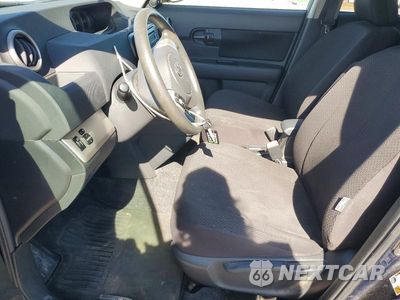 Zdjęcie 7 z 13 samochodu: 2008 TOYOTA SCION XB NORMAL VIN:JTLKE50E581052351 - miniatura