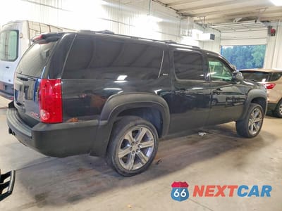 Trzecie zdjęcie samochodu z tyłu: 2012 GMC YUKON XL K1500 SLT VIN:1GKS2KE78CR110352 - miniatura