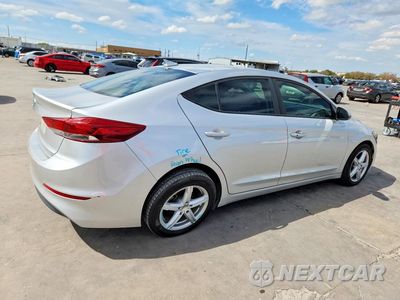 Trzecie zdjęcie samochodu z tyłu: 2018 HYUNDAI ELANTRA VALUE EDITION VIN:5NPD84LF0JH323308 - miniatura