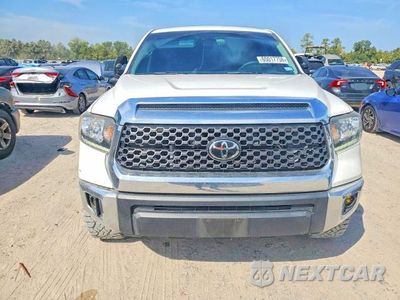 Piąte zdjęcie samochodu w środku: 2020 TOYOTA TUNDRA CREWMAX SR5 VIN:5TFEY5F11LX269003 - miniatura